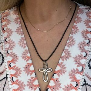Silver cross necklace 20”